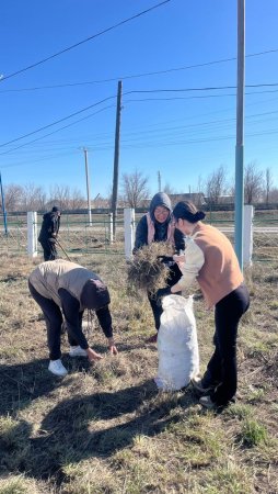 12  сәуірде Аягөз ауданы білім бөлімі “Мектеп жанындағы интернаты бар жалпы орта білім беретін №6 мектебі”КММ қызметкерлері  сенбілікке шықты.