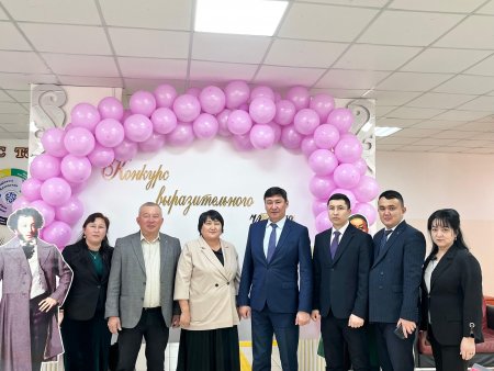 Абай облысының білім басқармасының басшысы Бауыржан Ердембеков жұмыс сапары барысында Аягөз қаласындағы "Мектеп жанындағы интернаты бар жалпы орта білім беретін №6 мектебі" КММ - нің білім беру үдерісімен танысты.